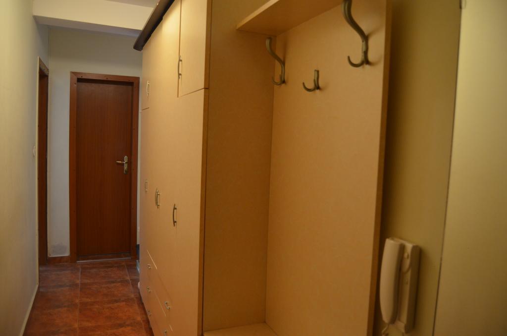 Appartamento Downtown Studio Varna Esterno foto